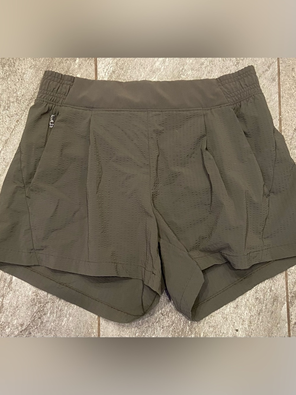 Athleta Textured Brooklyn Short Size 4